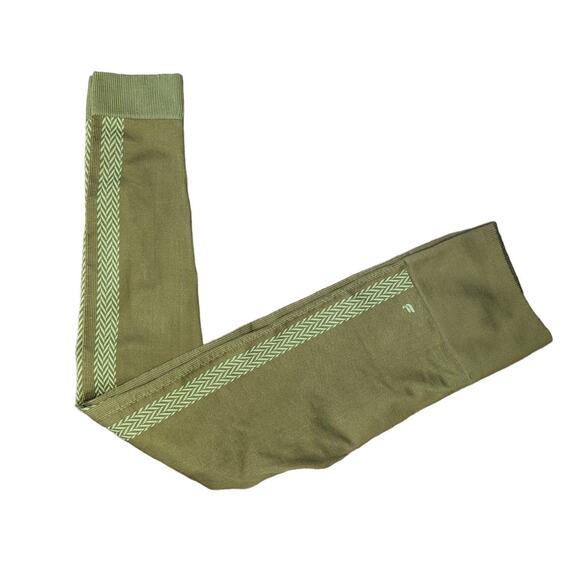 NWT Fabletics High Waisted Seamless Check Legging in Thyme/Cool Mint Size M - Picture 8 of 8